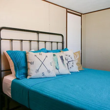 Rsh 6 - Bring The Family. Enough Room For All. Sleeps 10!